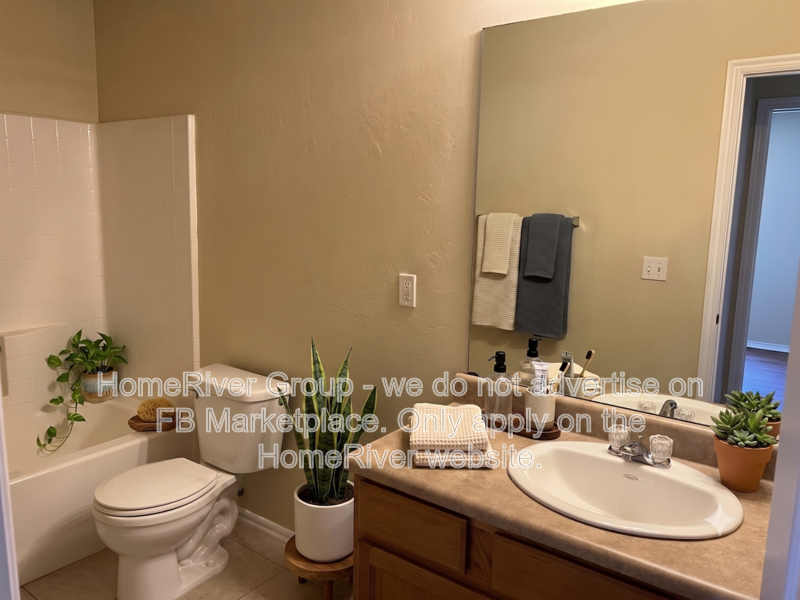 11137 Sw 5th St - Photo 6 of 33
