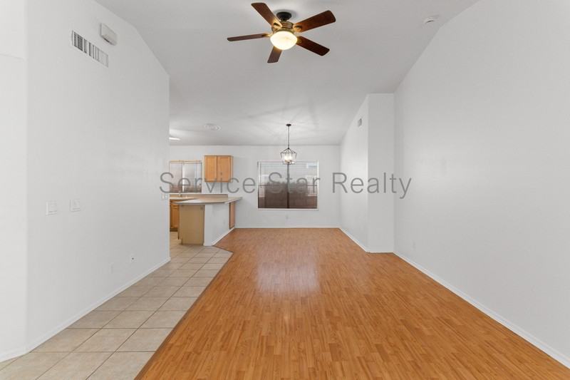 3039 E Hononegh Dr - Photo 6 of 23