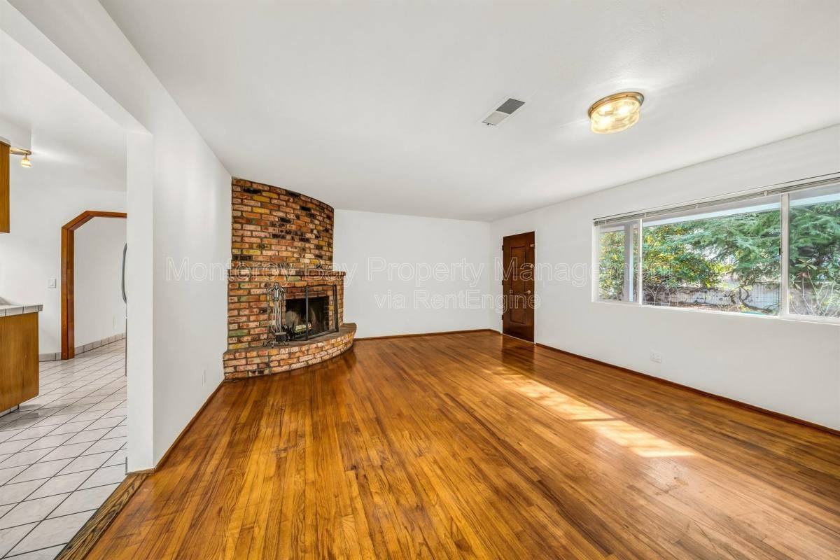 2100 David Ave - Photo 2 of 10