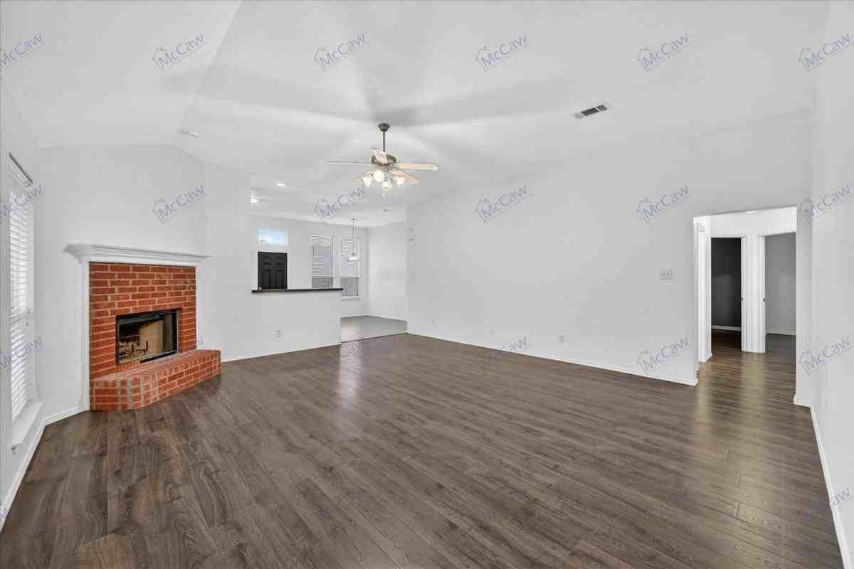 342 Leisure Ln - Photo 3 of 10