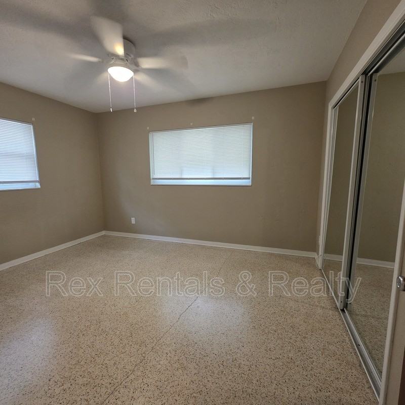 3229 30th St N - Photo 7 of 12