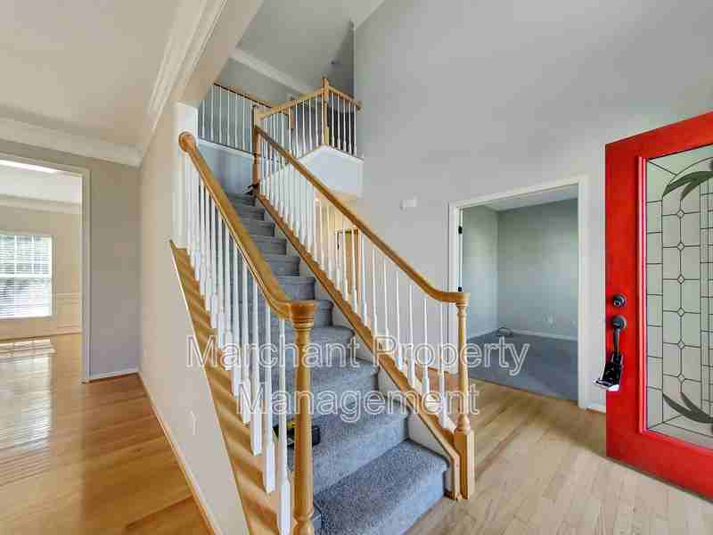 15 Silverthorn Ct - Photo 5 of 50