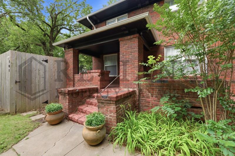 101 N Belmont St - Photo 4 of 38