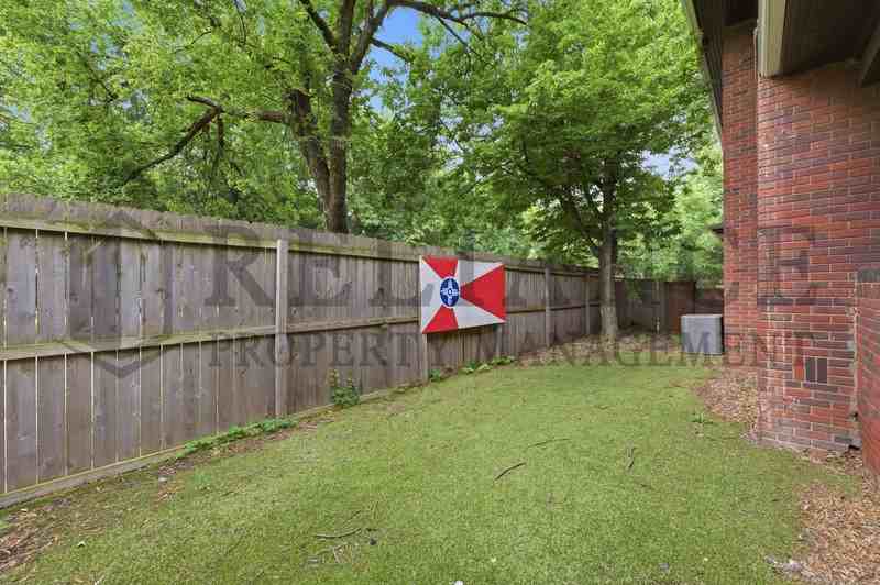 101 N Belmont St - Photo 7 of 38