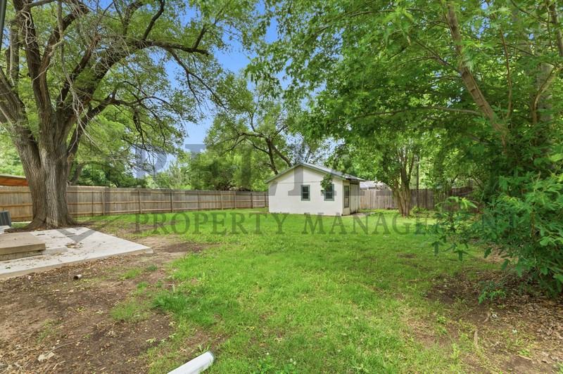 1415 N Prairie Ln - Photo 3 of 44