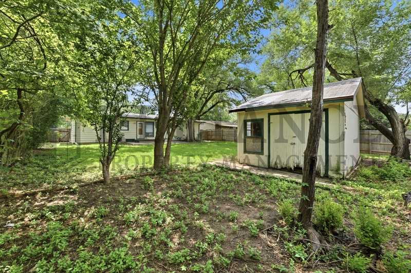 1415 N Prairie Ln - Photo 5 of 44