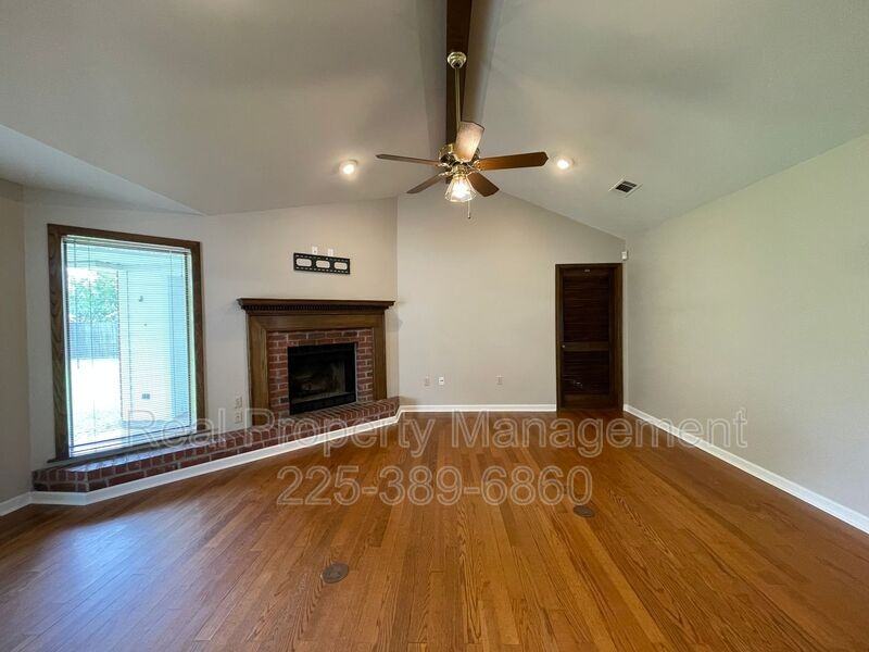 2422 Riverside Dr - Photo 6 of 29