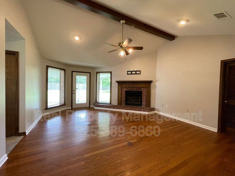 2422 Riverside Dr - Photo 7 of 29