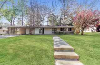 956 Briarwood Dr - Photo 1 of 1