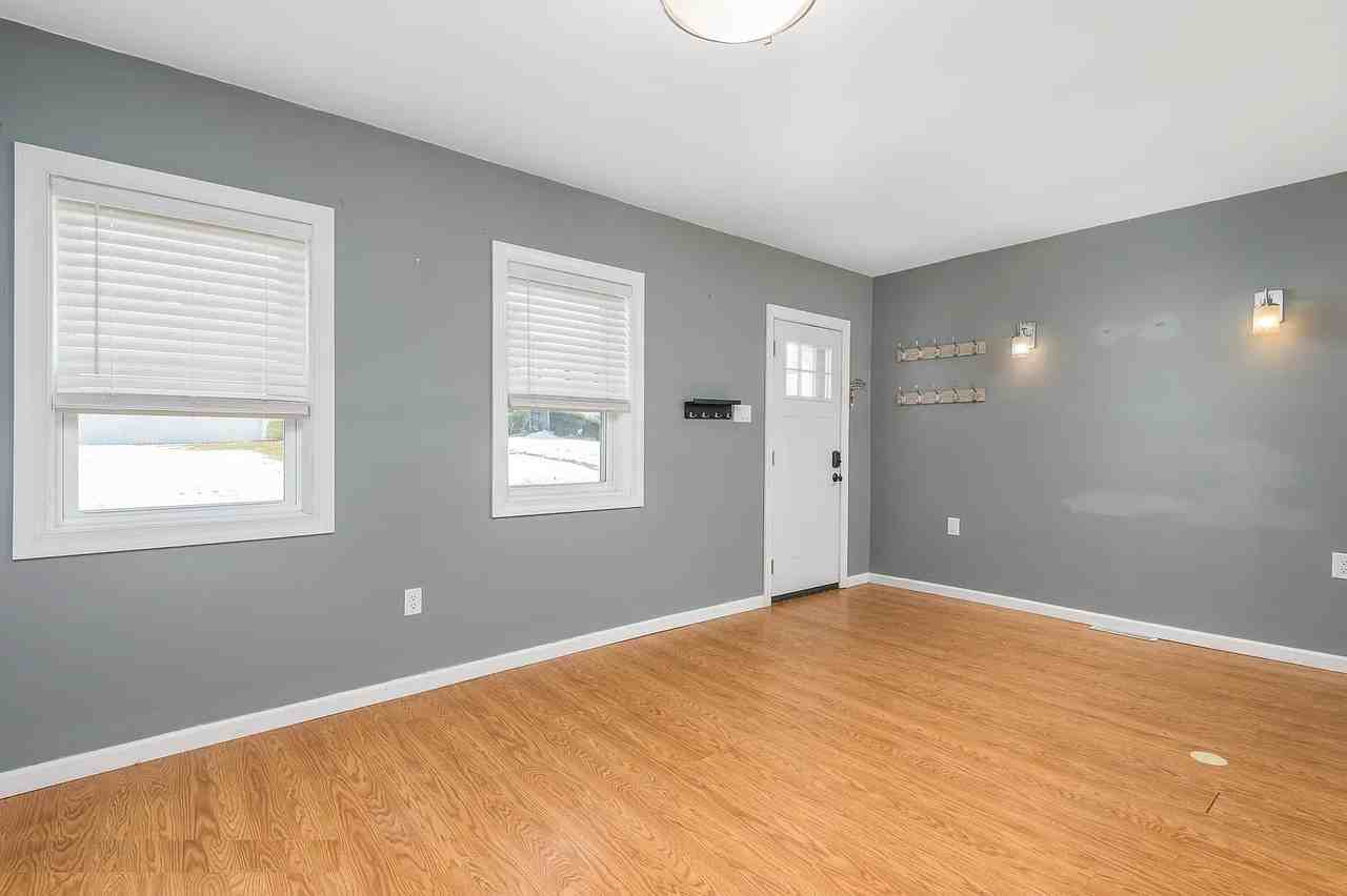 3102 Grimes Ave - Photo 2 of 10