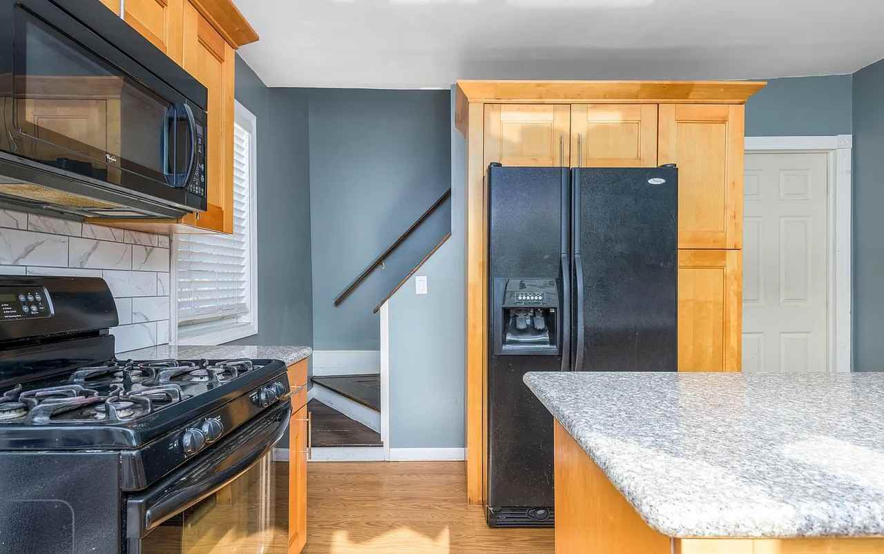 3102 Grimes Ave - Photo 7 of 10