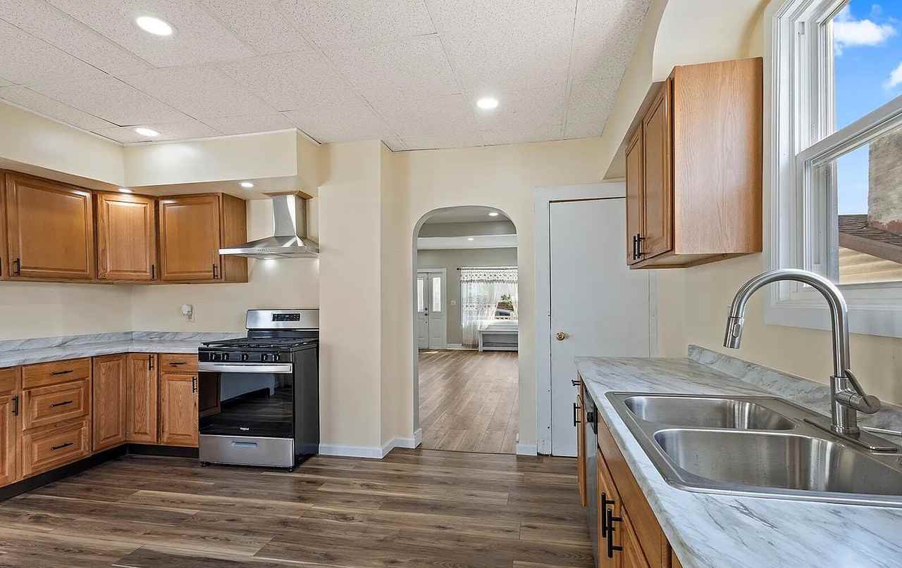 1324 Dartmouth St - Photo 6 of 14