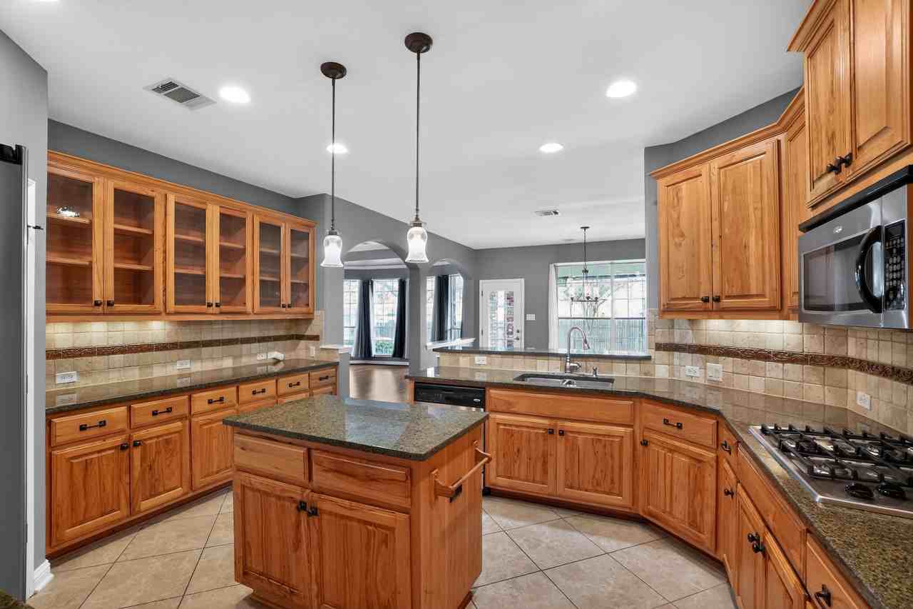 2908 Cortes Ct - Photo 5 of 15