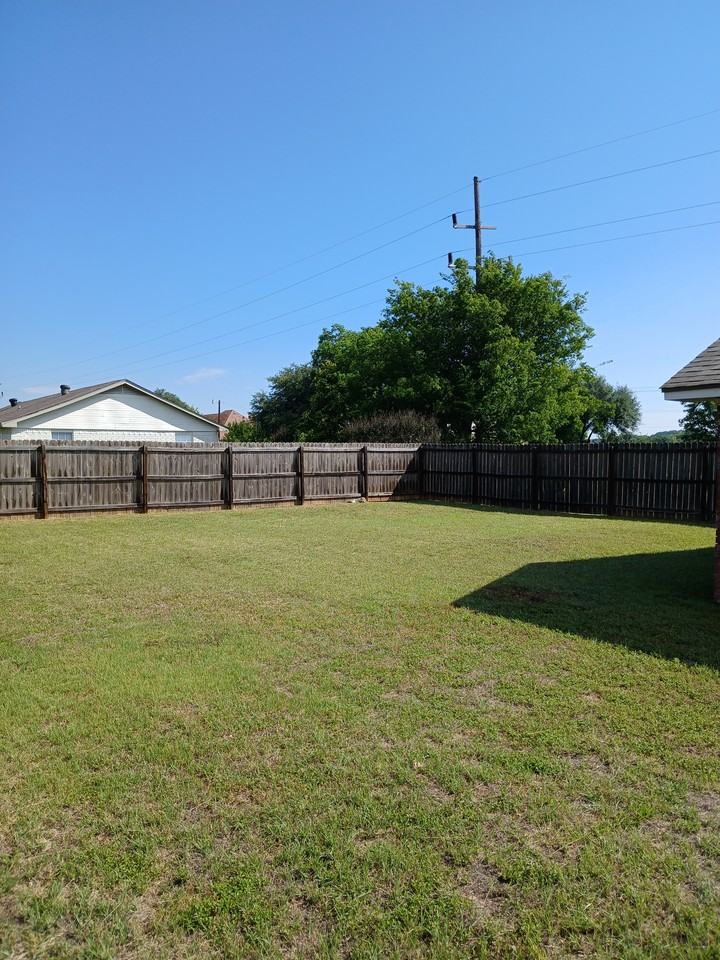 1034 Brice - Photo 4 of 19