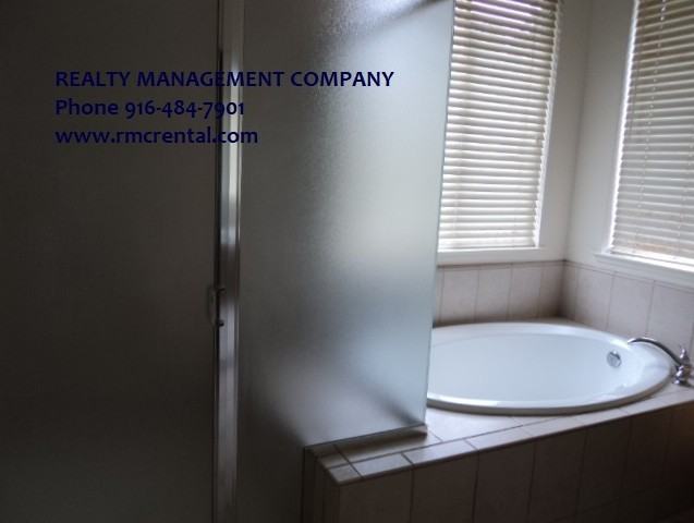 271 Vista Cove Cir - Photo 7 of 38