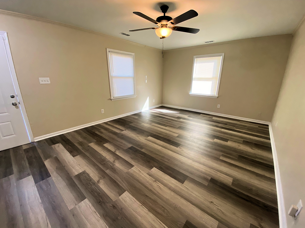 352 Paulette Dr - Photo 3 of 31