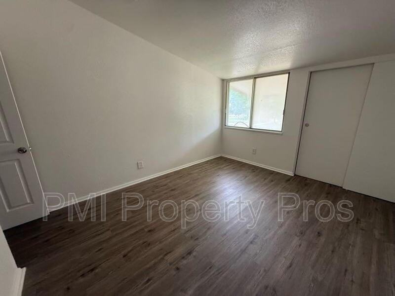 9031A N 95th St - Photo 6 of 27