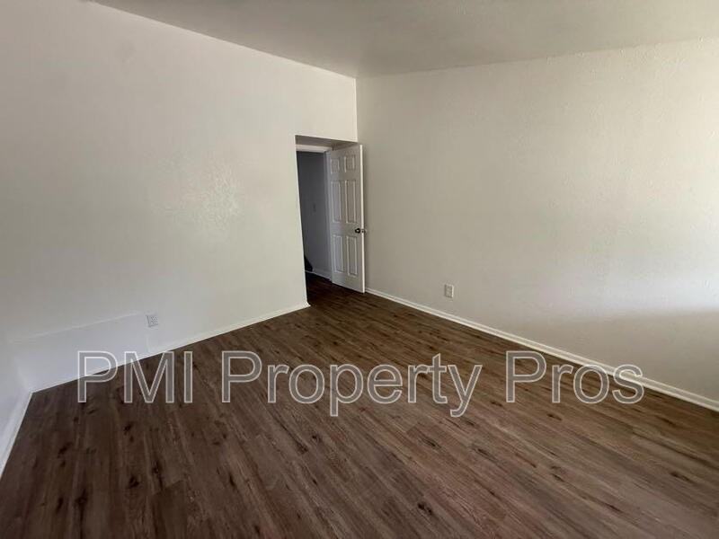 9031A N 95th St - Photo 7 of 27