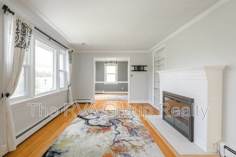 2201 Lydell Dr - Photo 7 of 50