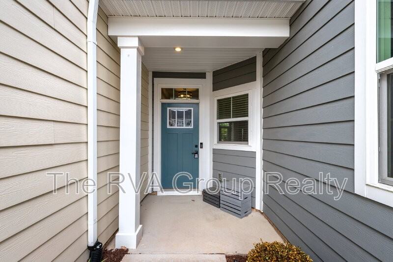 9065 Spring Green Loop - Photo 3 of 46