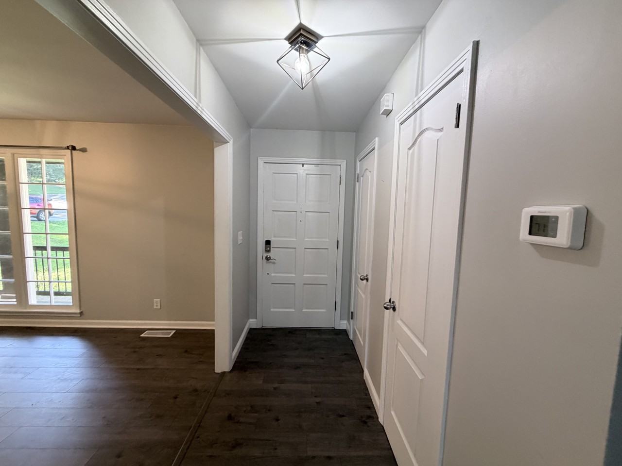 11114 Hillwood Dr Se - Photo 6 of 28