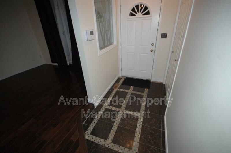 5203 187 St Nw - Photo 7 of 31