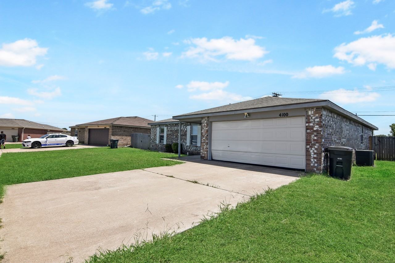 4100 Sand Dollar Dr - Photo 3 of 20