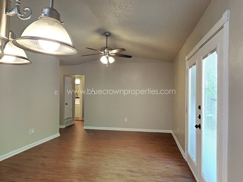 900 Cannon Dr - Photo 4 of 16