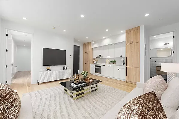 44 Euclid Ave - Photo 2 of 9