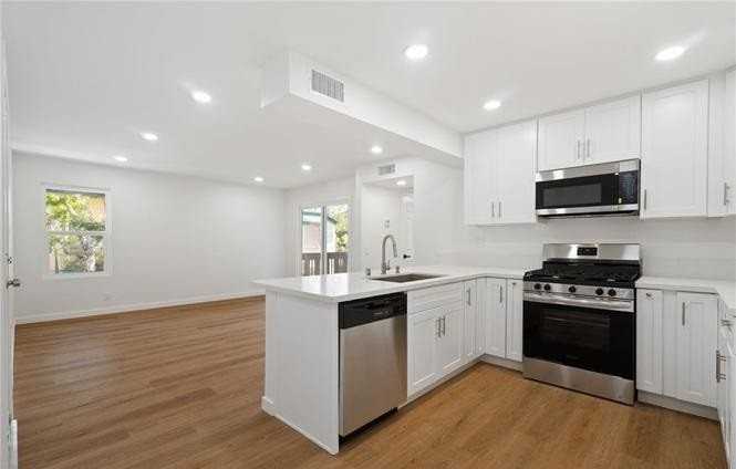 13801 Shirley St - Photo 4 of 20