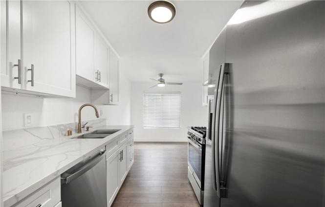 4311 Colfax Ave - Photo 6 of 17