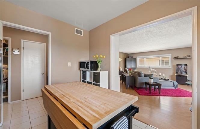 1360 Shadow Ln - Photo 6 of 20