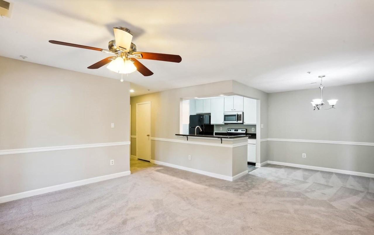 3317 Sir Thomas Dr