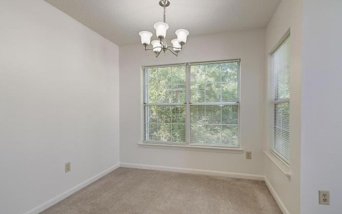 15631 Easthaven Ct - Photo 4 of 30