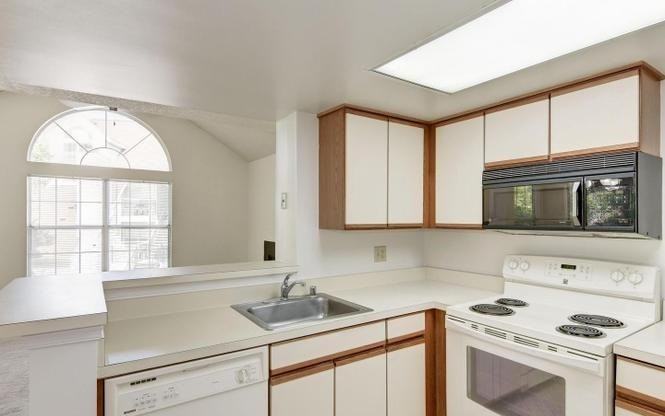 15631 Easthaven Ct - Photo 6 of 30
