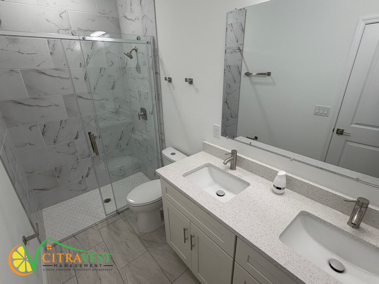 10468 N Spaulding Dr - Photo 6 of 13