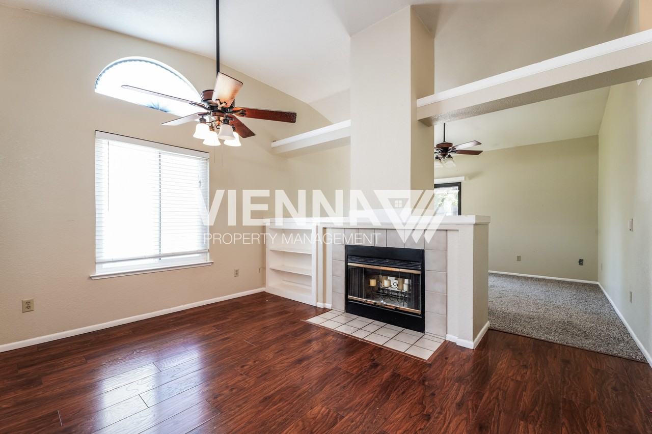 3358 Brownlea Cir - Photo 2 of 15