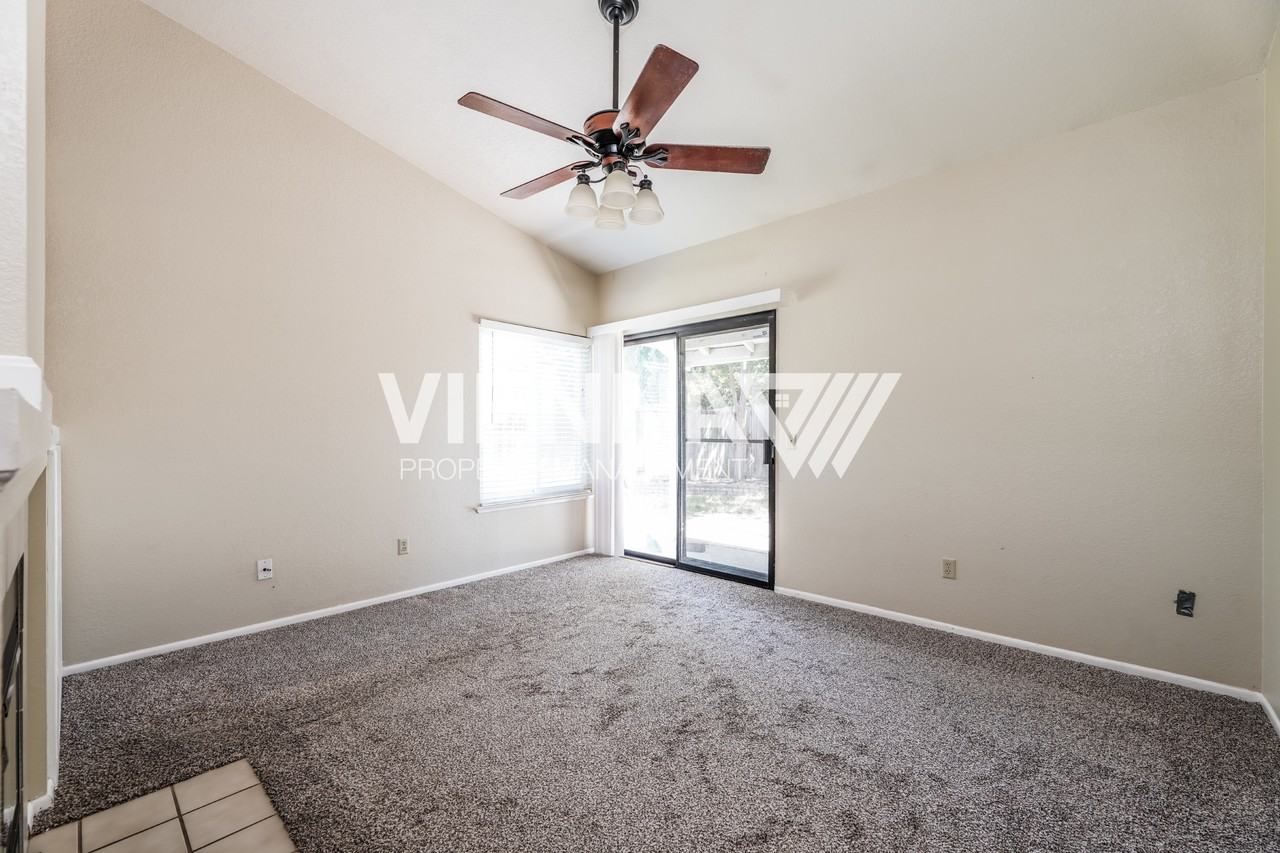 3358 Brownlea Cir - Photo 7 of 15