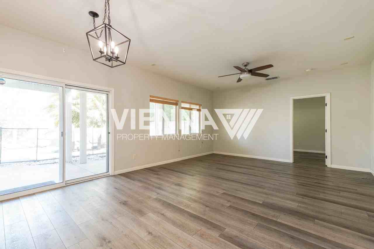6506 Jackson Dr - Photo 4 of 20