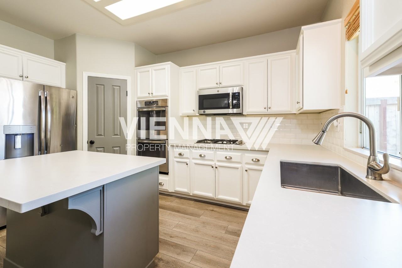 6506 Jackson Dr - Photo 7 of 20