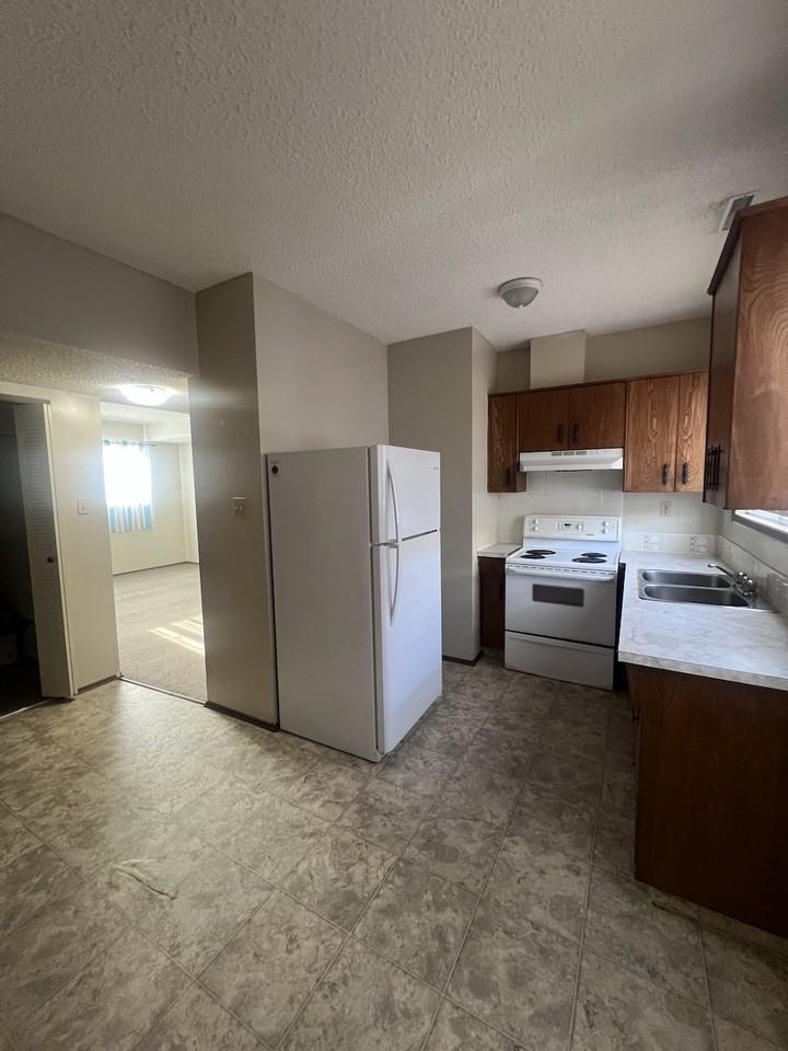 120 B - Photo 2 of 16