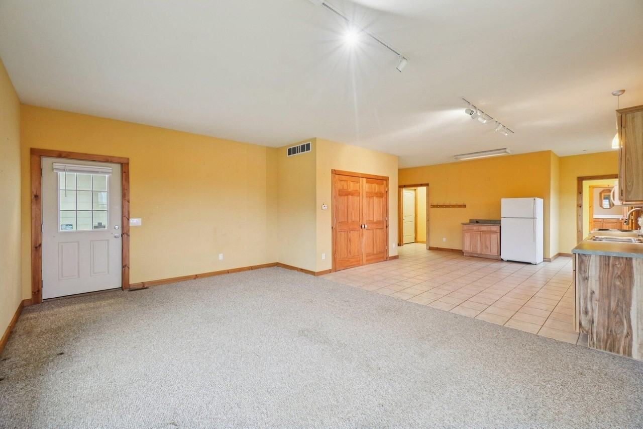 4750 S Zeeb Rd - Photo 7 of 23