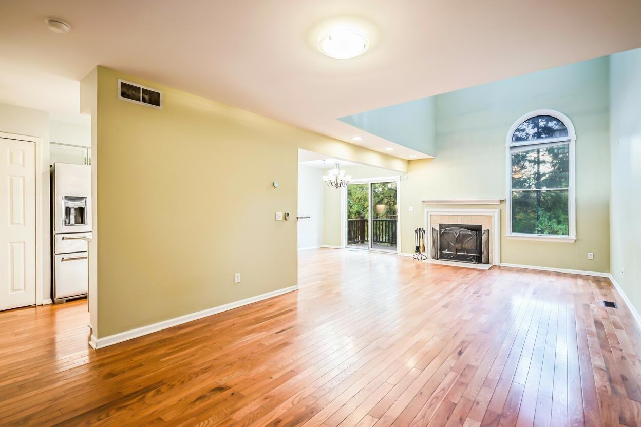2434 Mulberry Ct - Photo 2 of 27