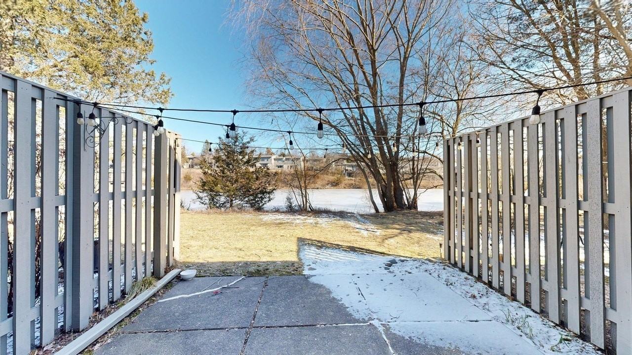 734 Peninsula Ct - Photo 7 of 23