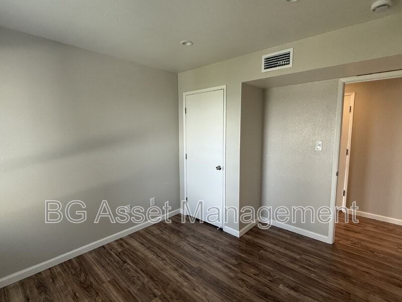 50 Frey Pl #4 - Photo 7 of 17