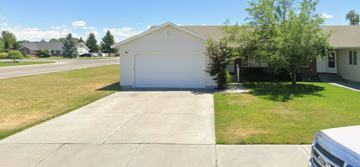 featured image of 901 Abigail Ct