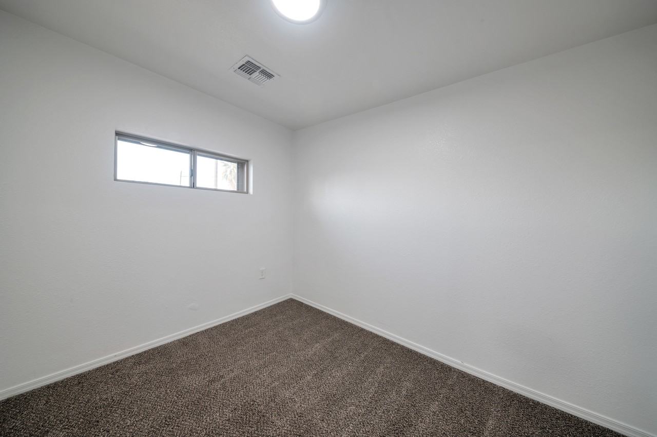 1108 S 33Rd Ave - Photo 6 of 13