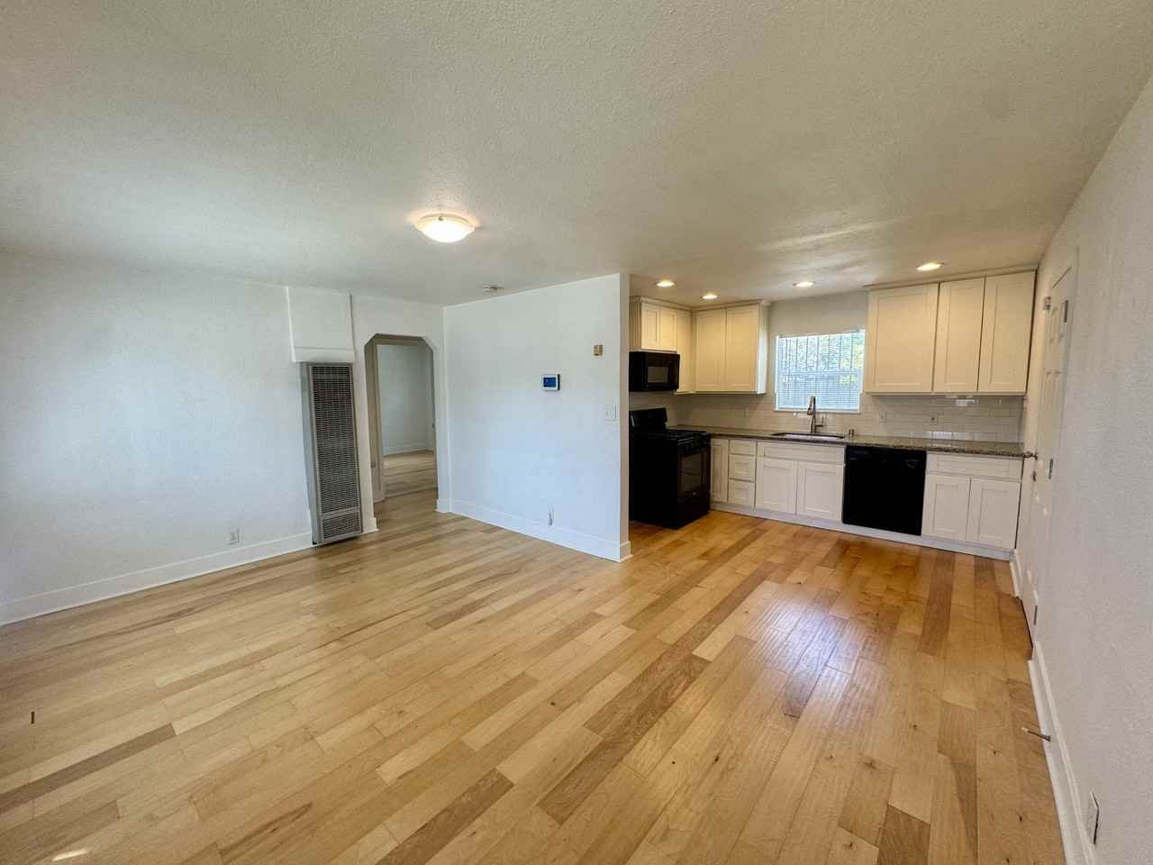2991 36th Ave - Photo 6 of 12