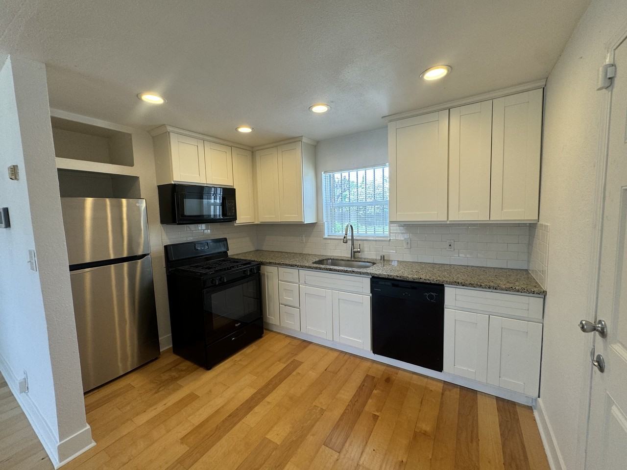 2991 36th Ave - Photo 7 of 12