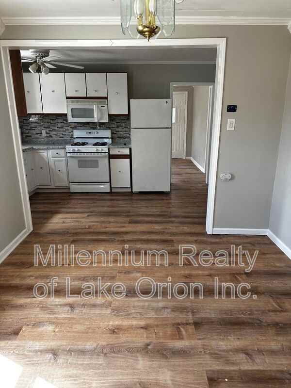 22622 Panama Ave - Photo 5 of 14